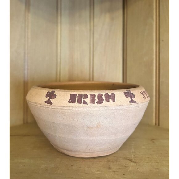 Vintage Irish Stew Terra Cotta Pottery Bowl Signed Hand Made in Ireland - Picture 7 of 8